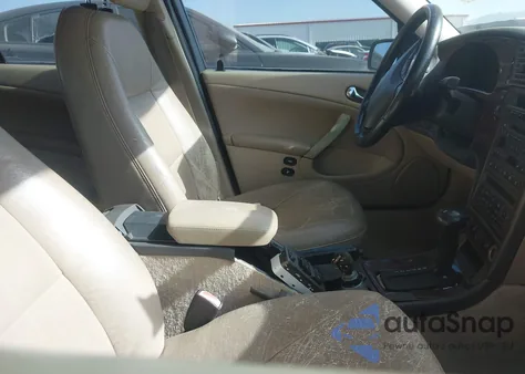 2001 Saab 9-5 Aero z USA, uszkodzony, nr VIN YS3EH48G713048885